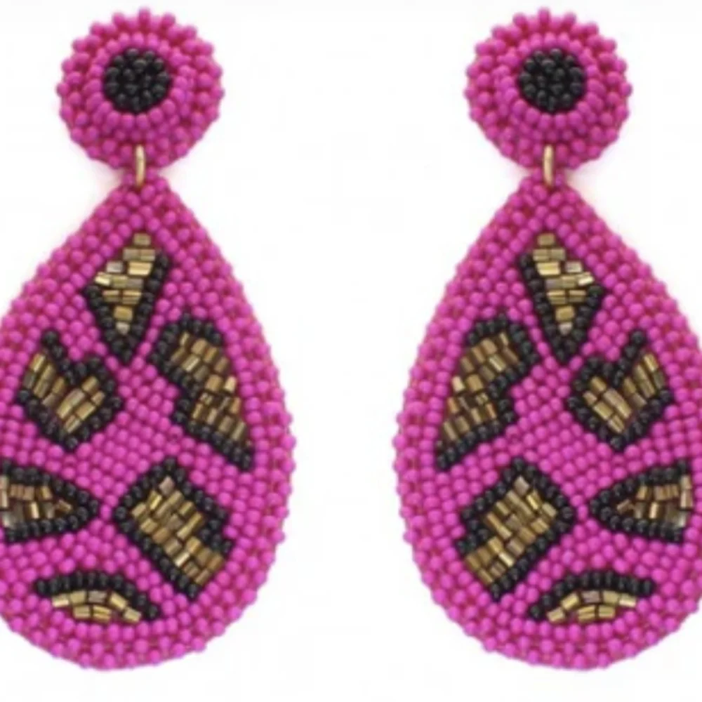Eye Catching Fuchsia ( Bright Pink) Beaded Earrings - Picture 5 of 6